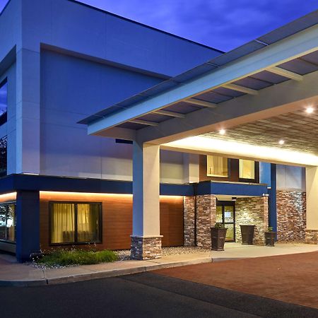 Hampton Inn White River Junction Exterior photo