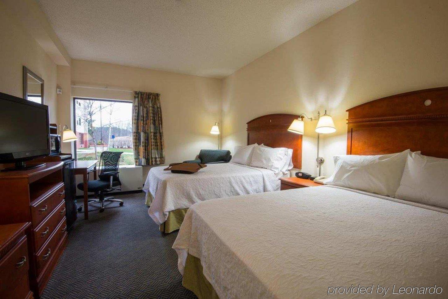 Hampton Inn White River Junction Exterior photo